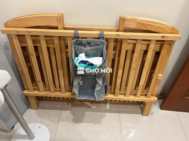 Cũi em bé gỗ 70x120cm kèm quây cũi Petit Town