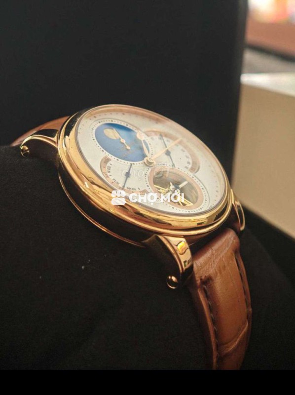 Đồng hồ LOBINNI xoay Tourbillon đọc cơ cót ẹp
