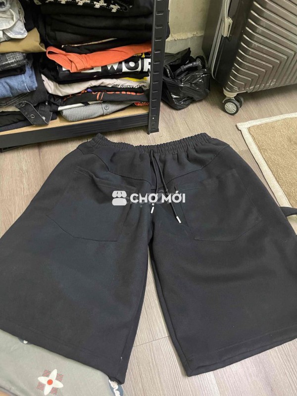 Quần short nỉ đen Free size