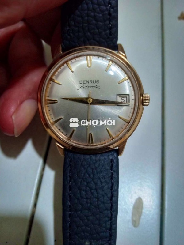 Đồng hồ tự động hiệu Benrus cổ xưa của Swiss