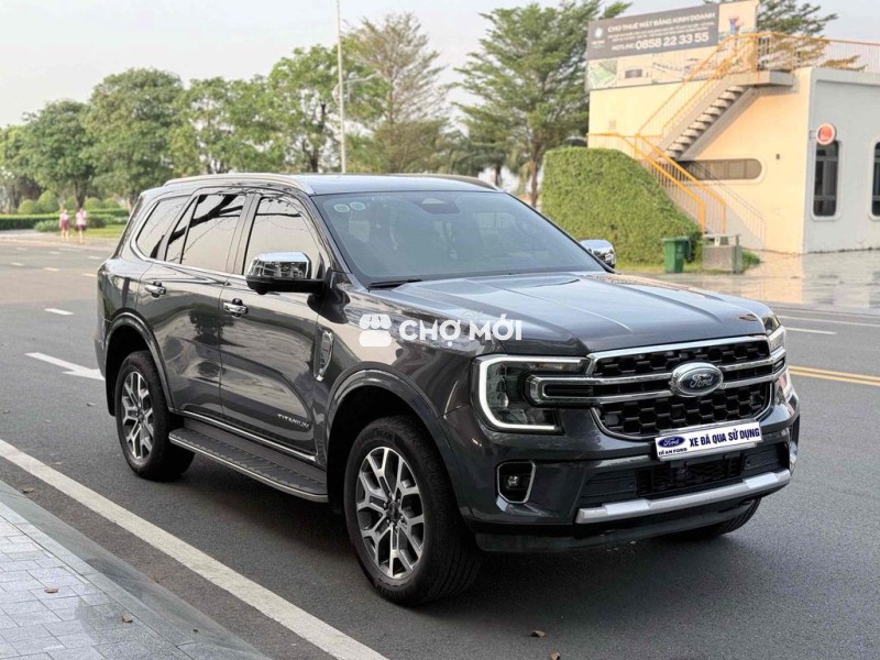 Ford Everest Titanium Xám 7 chỗ 30575 km