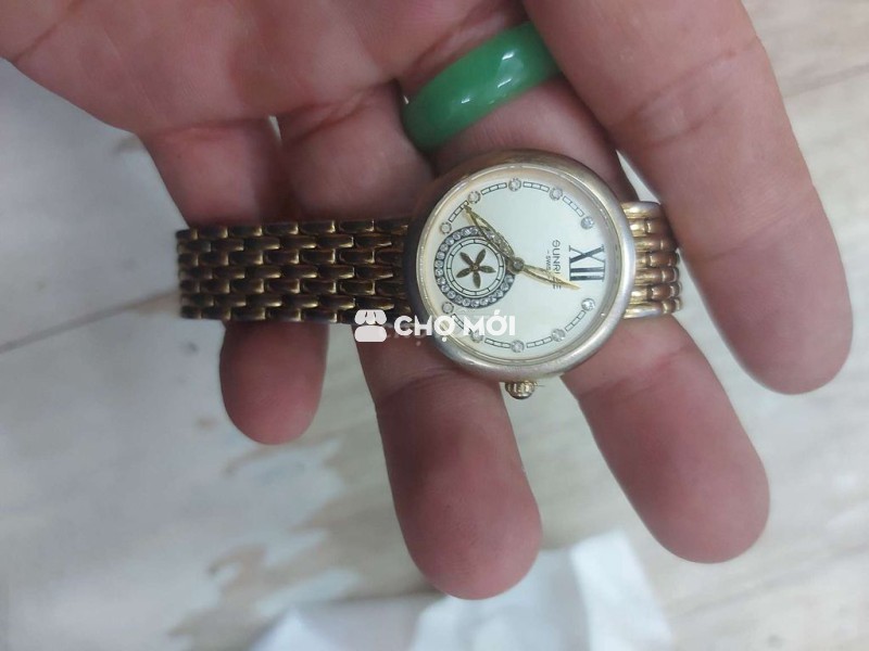 Đồng hồ đeo tay SUNRISE nữ màu vàng