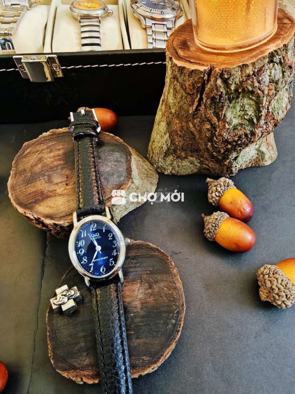 Đồng hồ đeo tay Citizen Q.Q Nữ Dây da