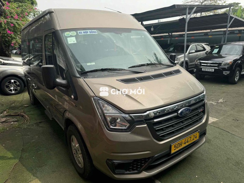 Ford Transit sản xuất 2024 chạy 43000 km rất mới