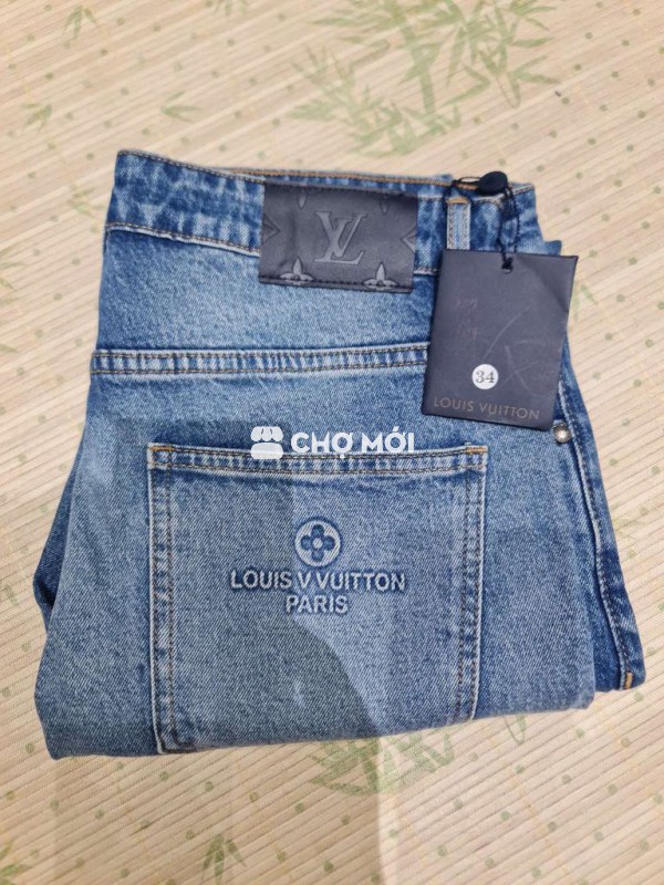 LV jean sz 34 mới.