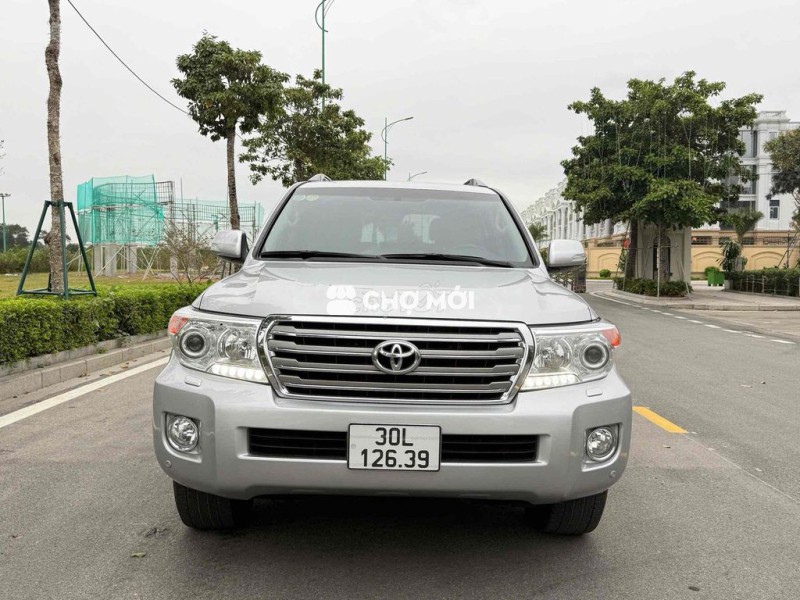 Toyota Land Cruiser VX 2015 Bạc