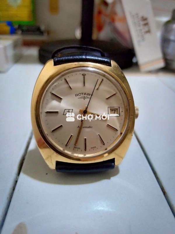 Đồng hồ tự động Lucien piccard cổ của Thụy sỹ.