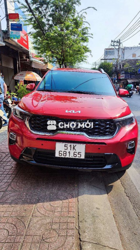 Sonet Premium 1.5AT- 11000 km đã thêm nhiều option