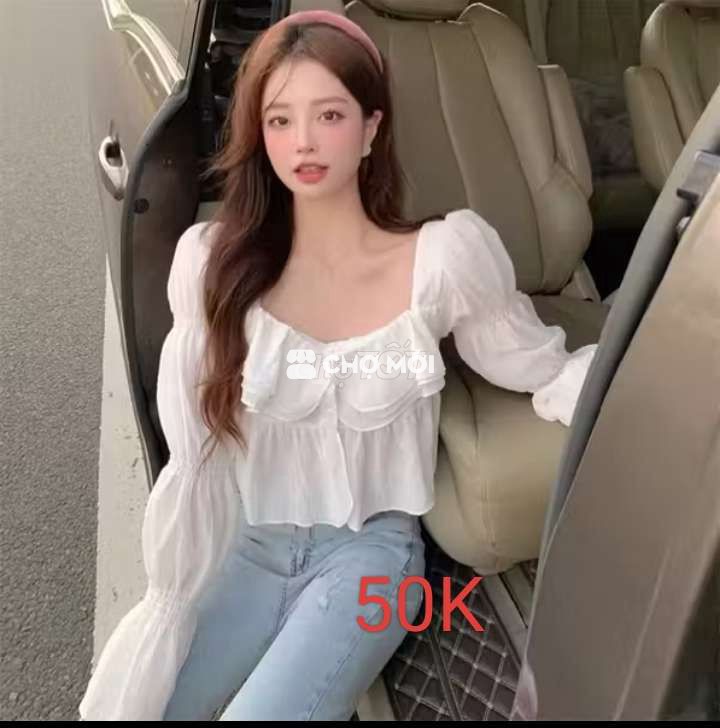 Áo kiểu công chúa, nhiều tầng, tay bồng bềnh.