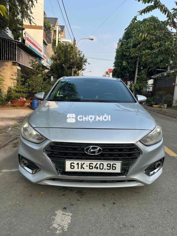 Cần bán Hyundai Accent 2020 Bạc Số sàn