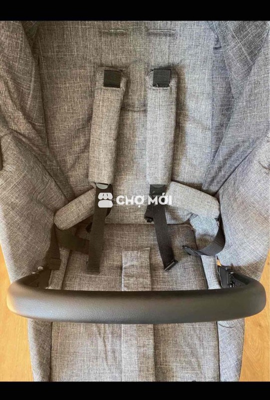 xe đẩy em bé Stokke gấp gọn