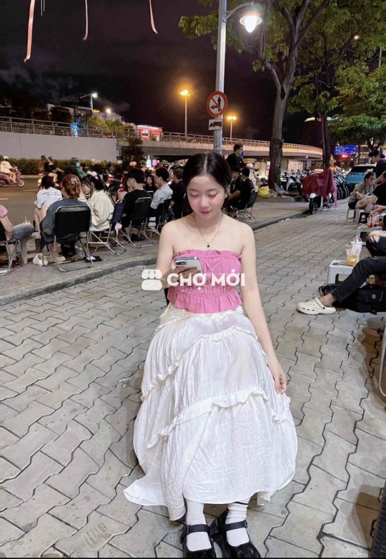 áo hồng cúp ngực