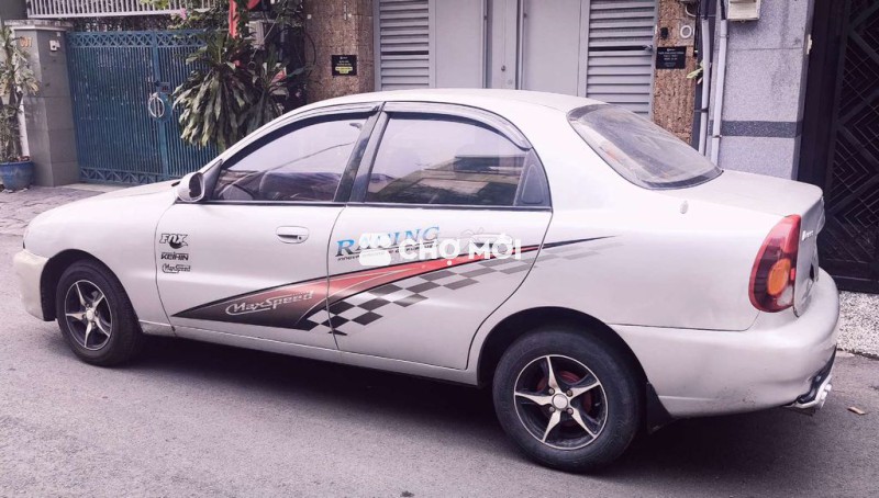 xe 5 chổ GĐ dùng full đồ chơi cần đổi xe