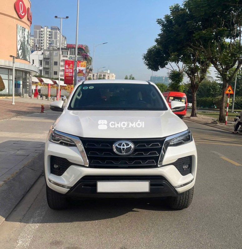 Toyota Fortuner 2024 như mới, giá hời