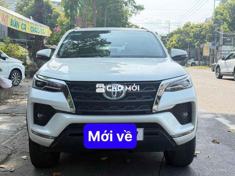 Toyota Fortuner 2022 2.7L 4x2 AT - 37000 km