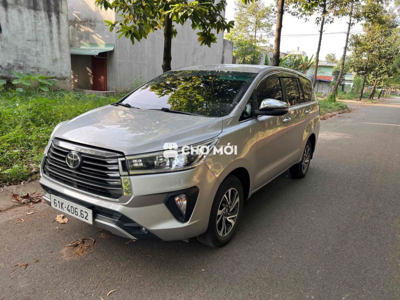 Toyota Innova 2022 G 54000 km Bạc , xe nguyên zin