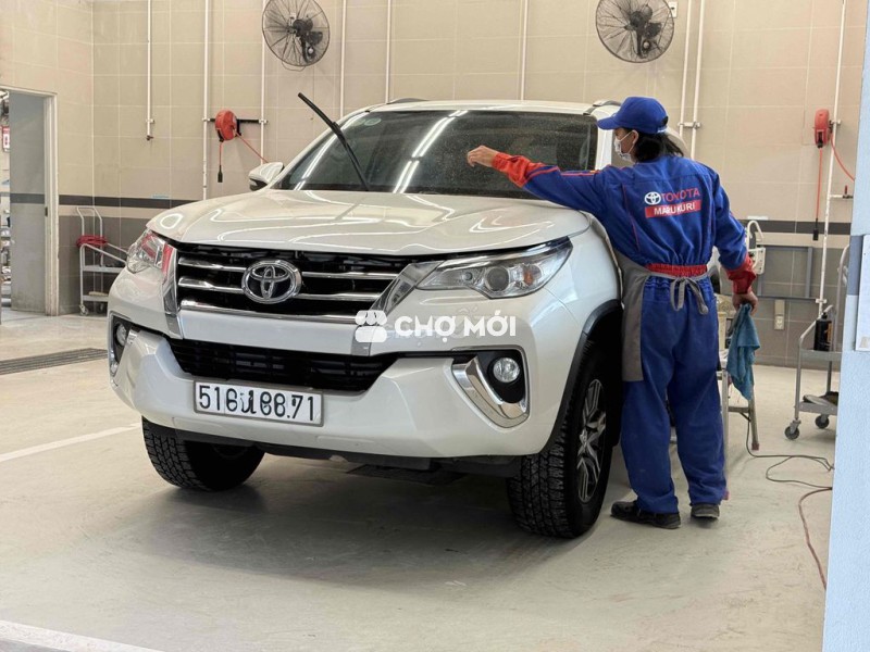 Toyota Fortuner 2017 2.7V - Máy Xăng - 1 Cầu -Hãng