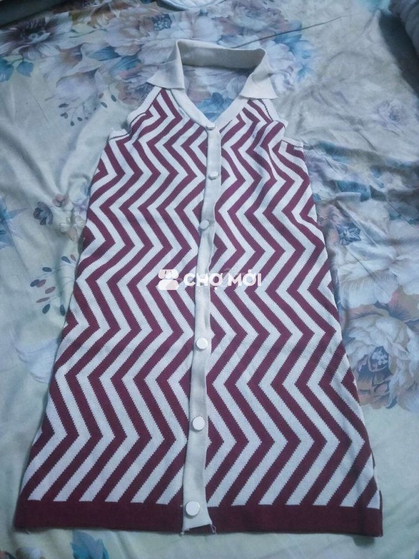 Đầm body len hở lưng hoạ tiết