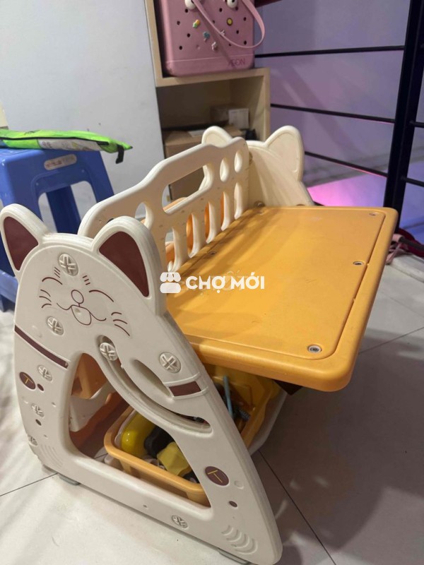 Bàn Hola 3in1 gồm Kệ sách, bàn & bản vẽ