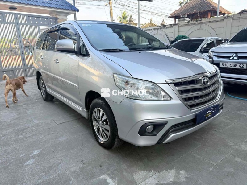 Toyota Innova 2016 2.0E số sàn xe chuẩn gđ rất mới