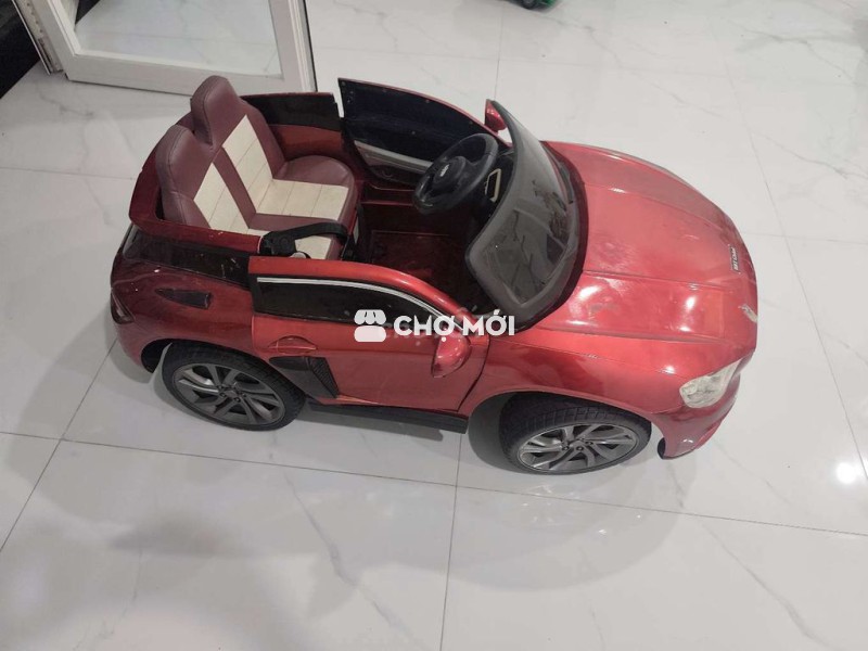 Xe ô tô điện cho bé