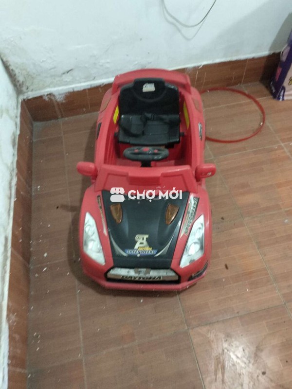 Xe điện cho bé