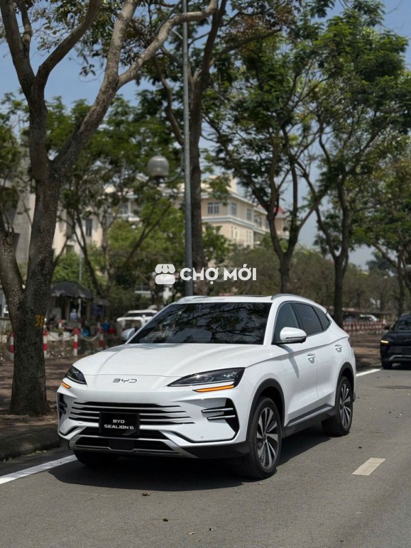 BYD Sealion 6