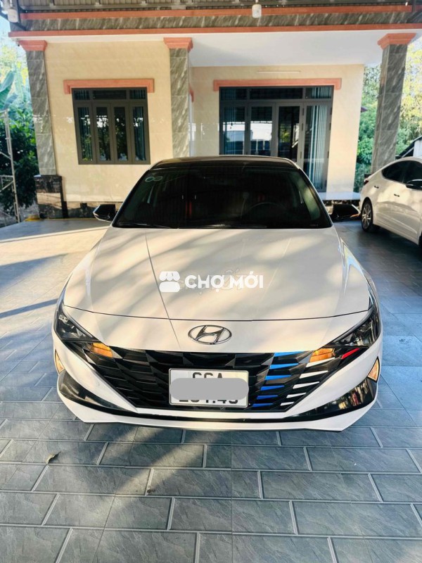 Hyundai Elantra 2023 1.6 AT Tiêu chuẩn  - 24000 km