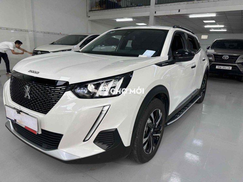 Peugeot 2008 2024 GT Line 1.2 AT - 4000 km