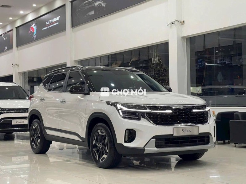 KIA Seltos Trắng Tự động