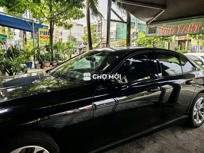 VinFast Lux A2.0 Đen