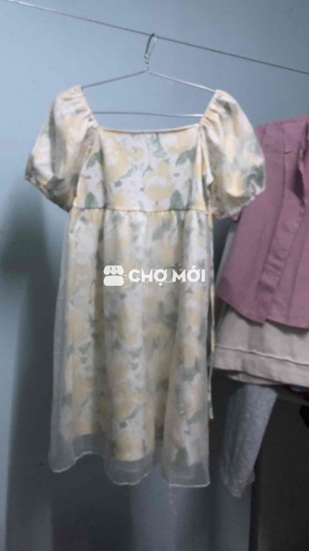 Đầm nữ Vàng nhạt Mới