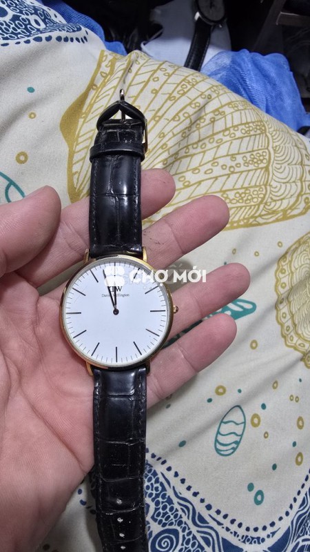 Đồng hồ Daniel Wellington Dây da 40mm Đen