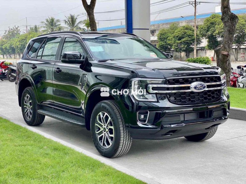 ✅ Ford Everest 2025 Ambient Đen Mới 100% HT GÓP