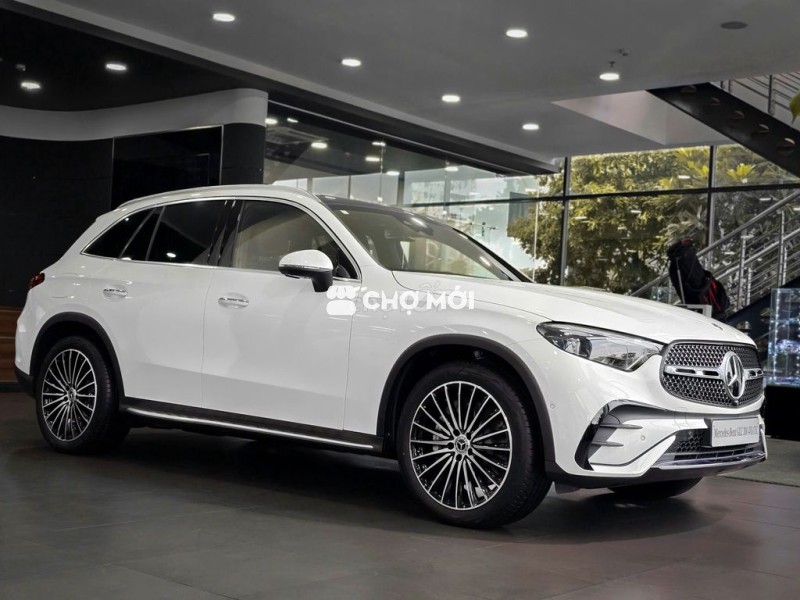 Mercedes-Benz GLC 300 2025 -Trả trước từ 750 triệu