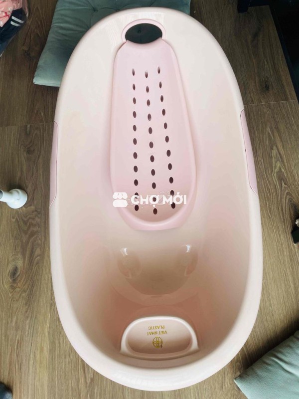 Combo Chậu tắm Việt Nhật Plastic Hồng và ghế nhún