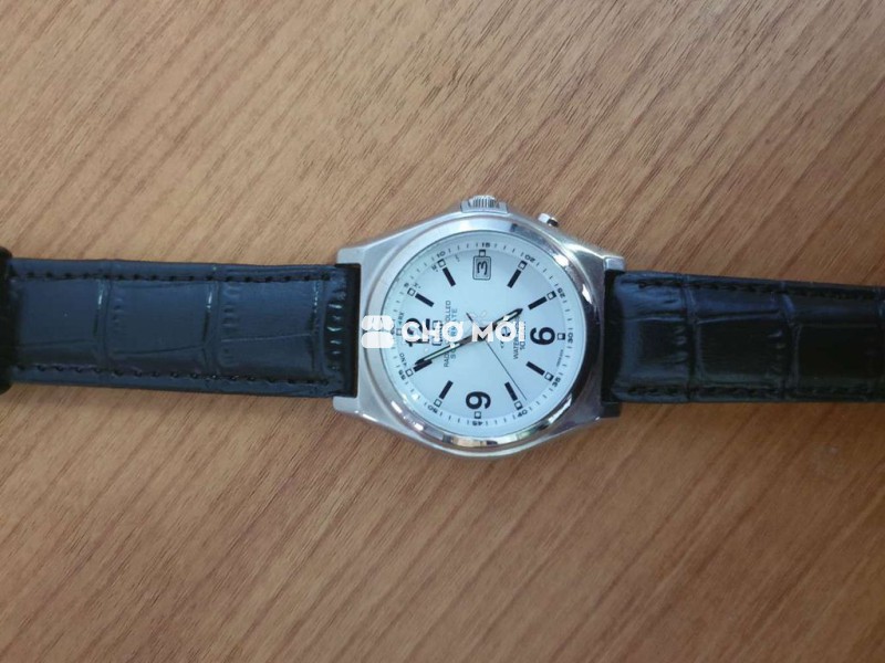 Đồng hồ đeo tay Q&Q Nam Da 40mm