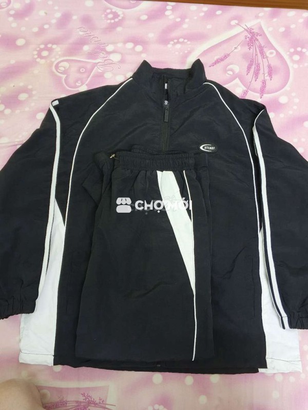 Bộ thể thao vải gió đen sọc trắng size L