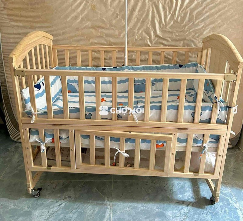 Cũi em bé Chilux gỗ vàng