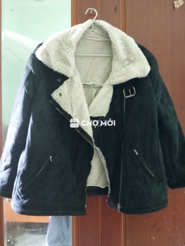 Bán cái áo da lộn nót lông sai 50kh đến 55kg vừa
