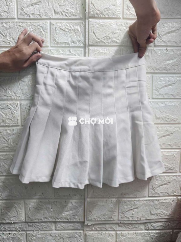 Chân váy nữ xếp ly mới mặc 1 lần