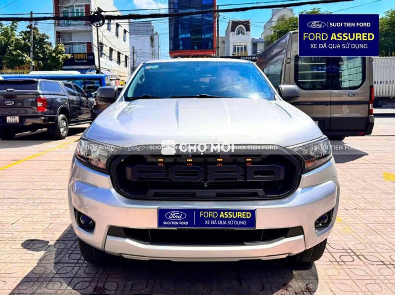 Ford Ranger XLS AT 4x2 2022 Bạc