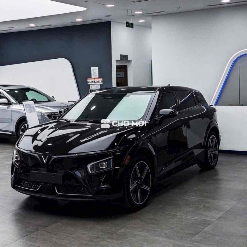 VinFast VF7 plus 2 cầu đen TC 1 ưu đãi 120tr