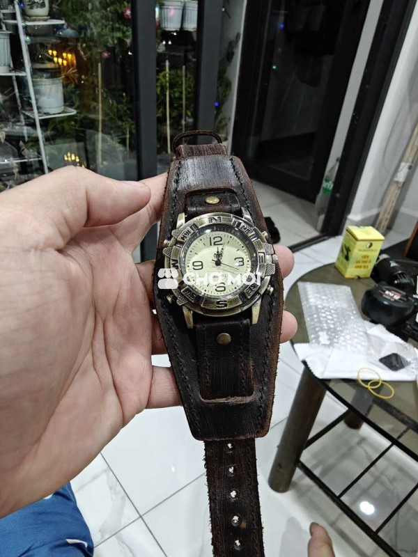 Đồng hồ đeo tay Nam dây Da Nâu