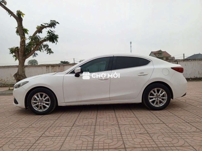 Mazda 3 2015 Trắng 10 vạn km