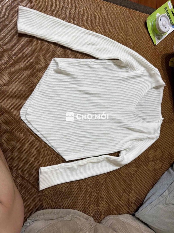 Áo len nữ Twentyfive cổ tim Freesize