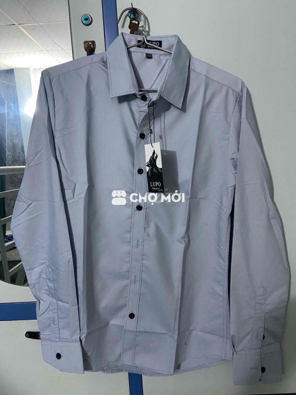 Thanh lý 2 cái Áo sơ mi mới 100% còn tag