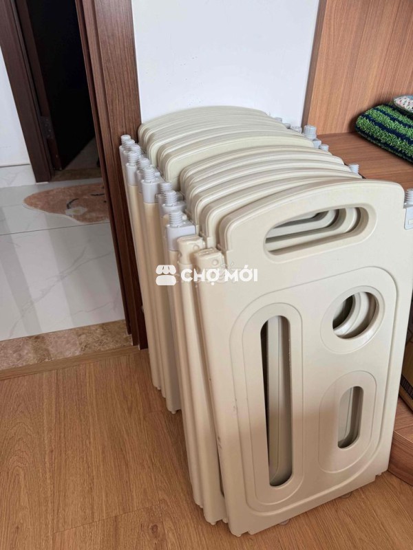 Quây cũi nhựa kem 1m8 x 2m