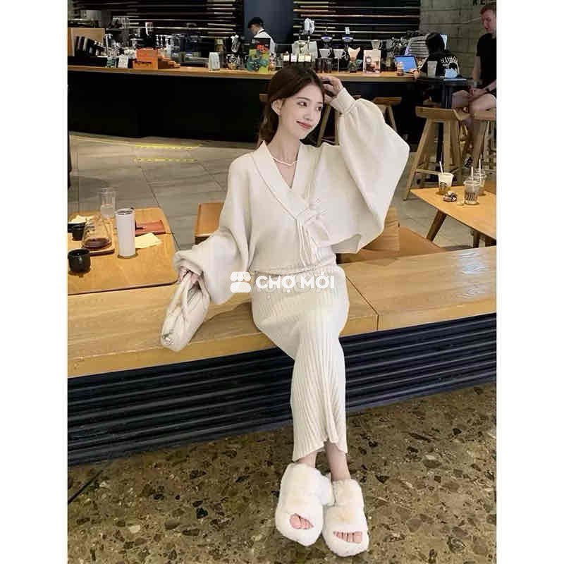 Set đầm và áo khoác len nữ mới 100%