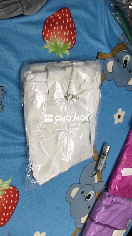 Xả kho.lô áo khoác thun lạnh.nón to.2 túi trong